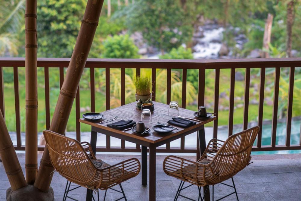 Wapa Di Ume Sidemen Hotel Sidemen  Buitenkant foto The restaurant at the resort