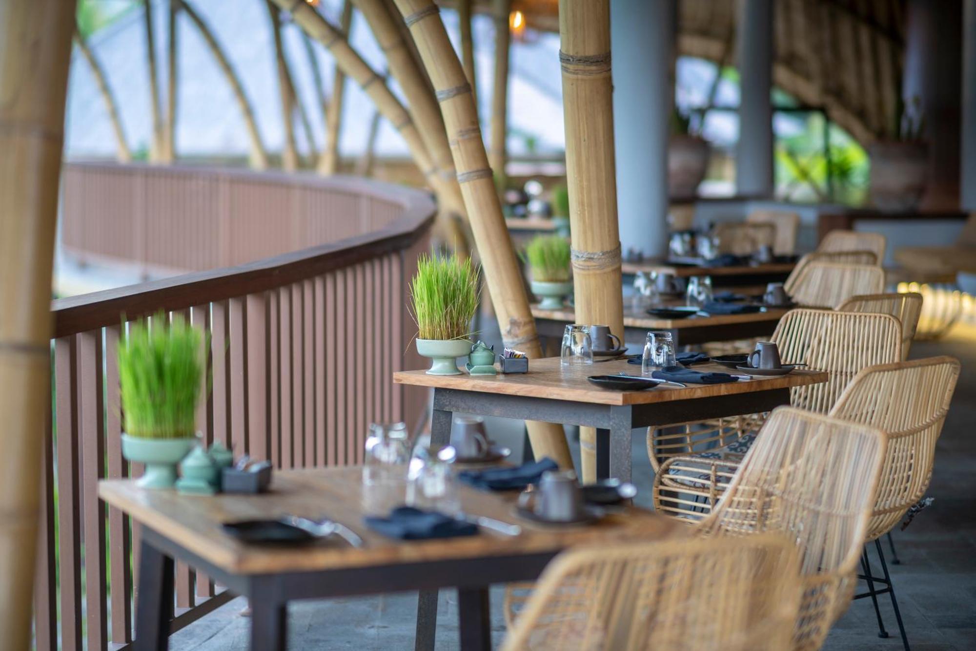 Wapa Di Ume Sidemen Hotel Sidemen  Buitenkant foto The restaurant at the resort