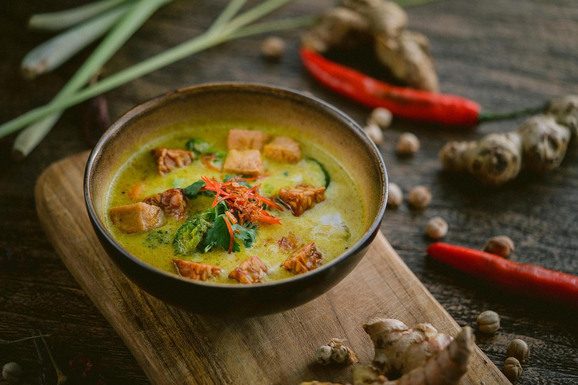 Wapa Di Ume Sidemen Hotel Sidemen  Buitenkant foto A bowl of Thai green curry with chicken