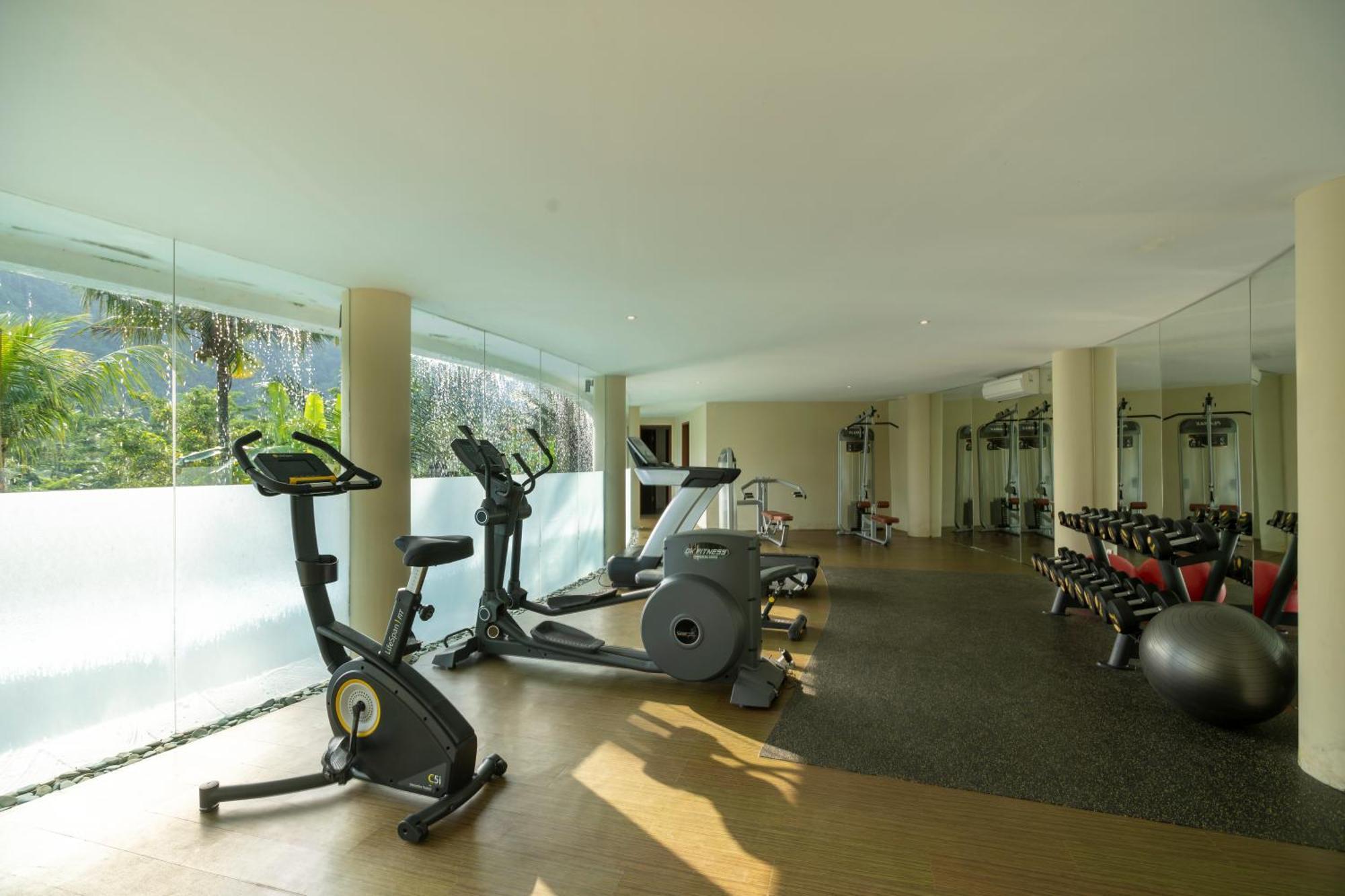 Wapa Di Ume Sidemen Hotel Sidemen  Buitenkant foto The gym at the hotel